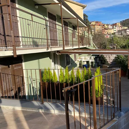 بيت ضيافة Livin' Castiglione Chiavarese