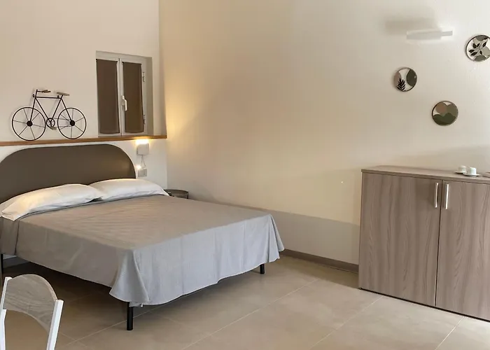 Livin' Πανσιόν 4*