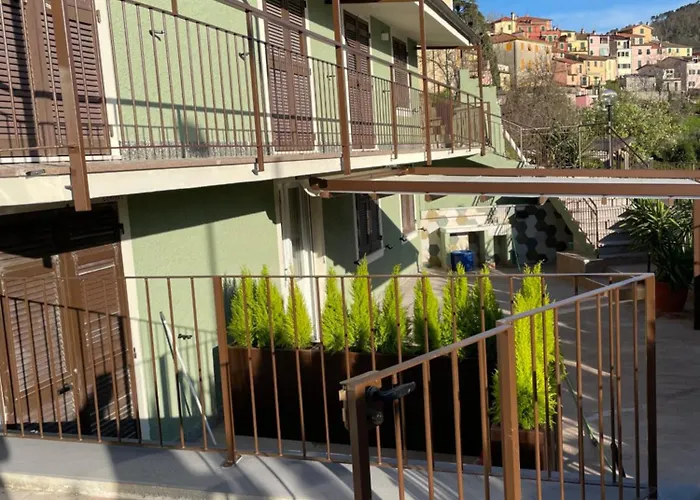 Πανσιόν Livin' Castiglione Chiavarese