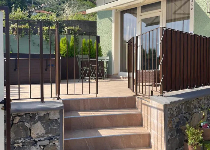 Πανσιόν Livin' 4*