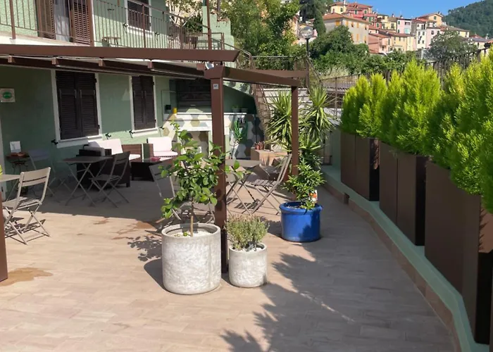 Πανσιόν Livin' 4*